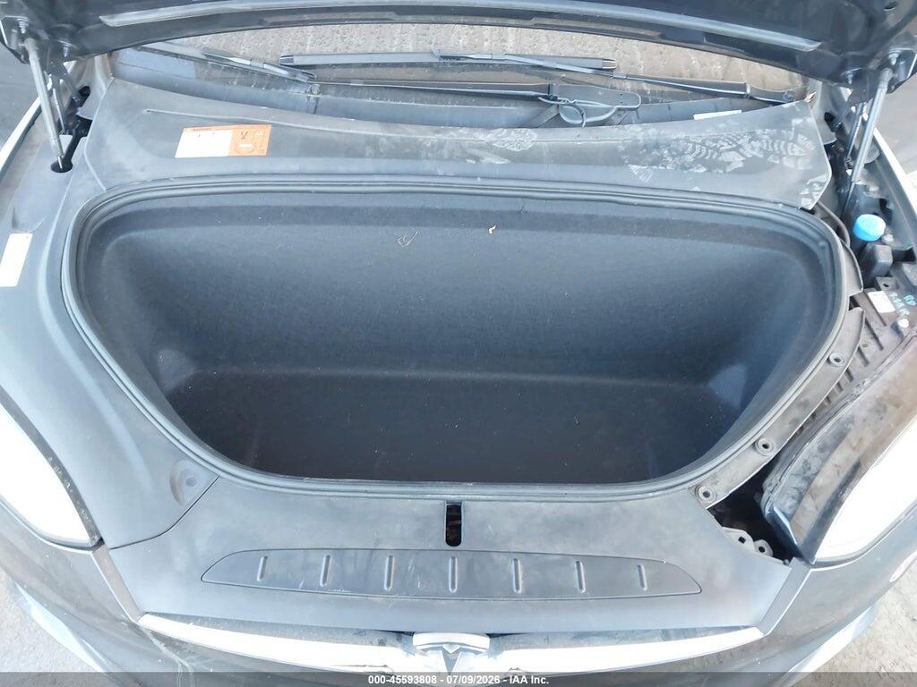 5YJXCAE22HF045279 2017 TESLA MODEL X photo no. 10
