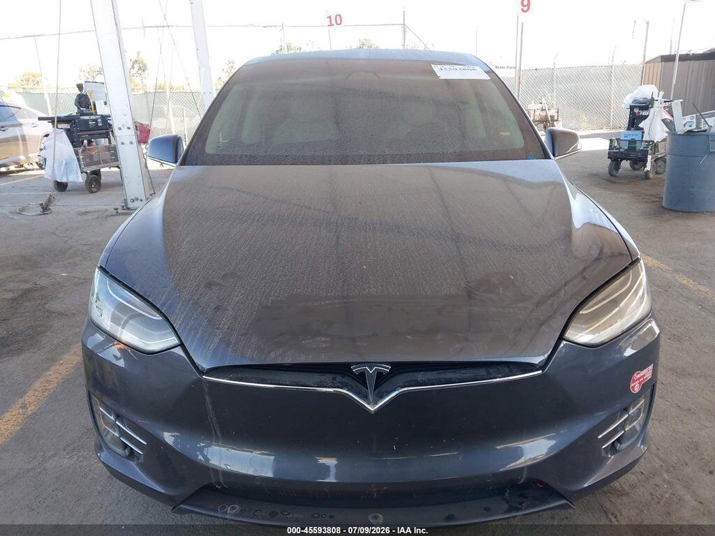 5YJXCAE22HF045279 2017 TESLA MODEL X photo no. 12