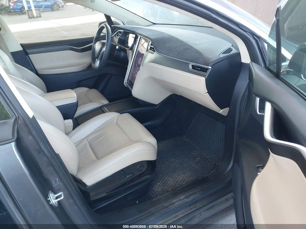 5YJXCAE22HF045279 2017 TESLA MODEL X photo no. 5