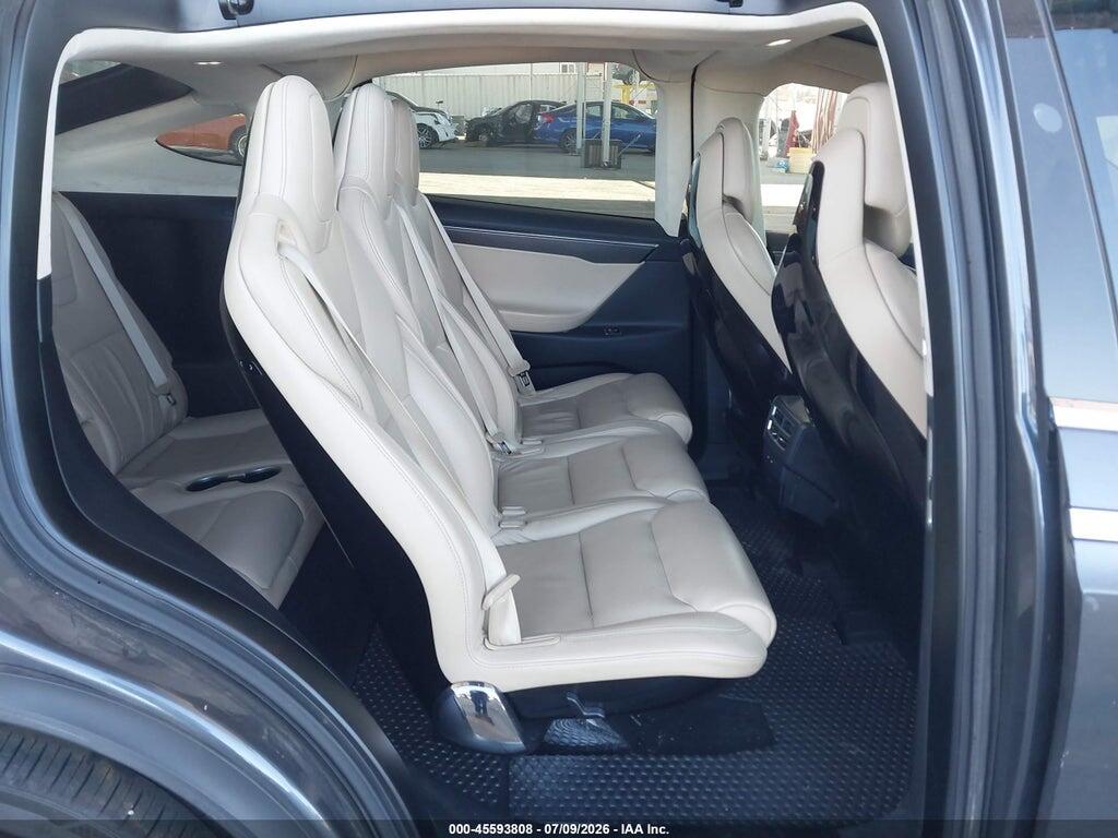 5YJXCAE22HF045279 2017 TESLA MODEL X photo no. 8