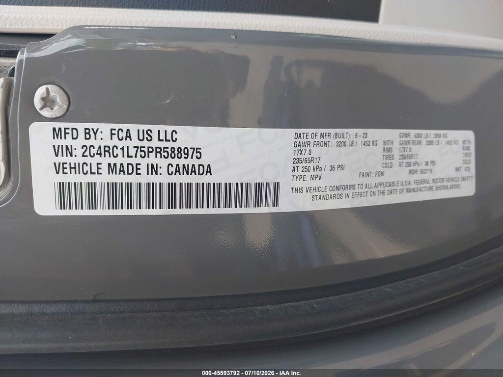 2C4RC1L75PR588975 2023 CHRYSLER PACIFICA HYBRID photo no. 9