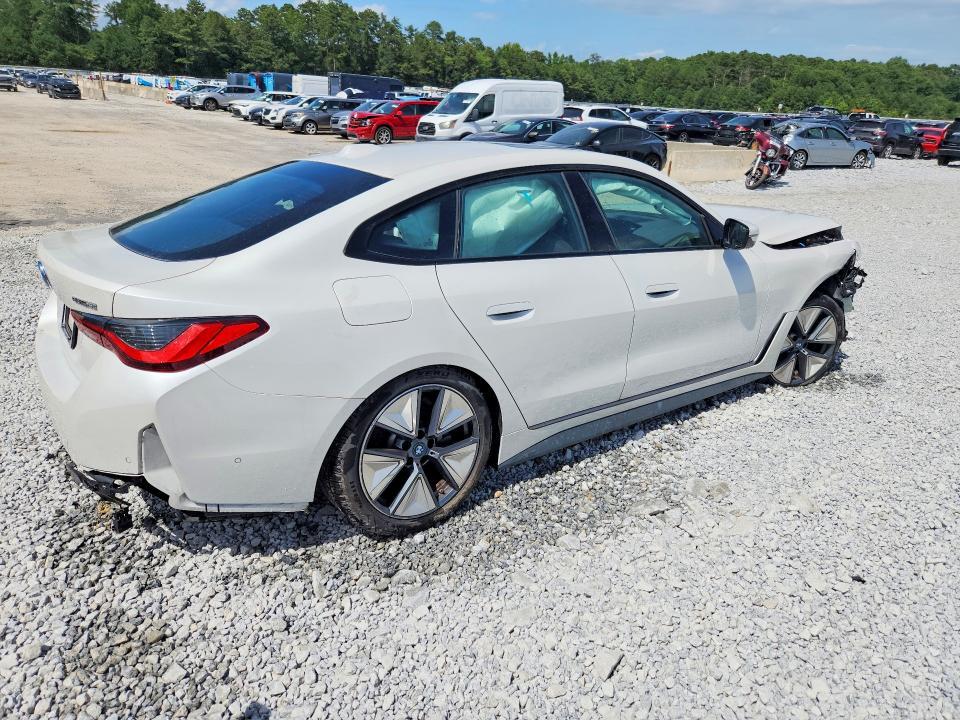 2023 BMW I4 EDRIVE 35 — Фото 3 из 12