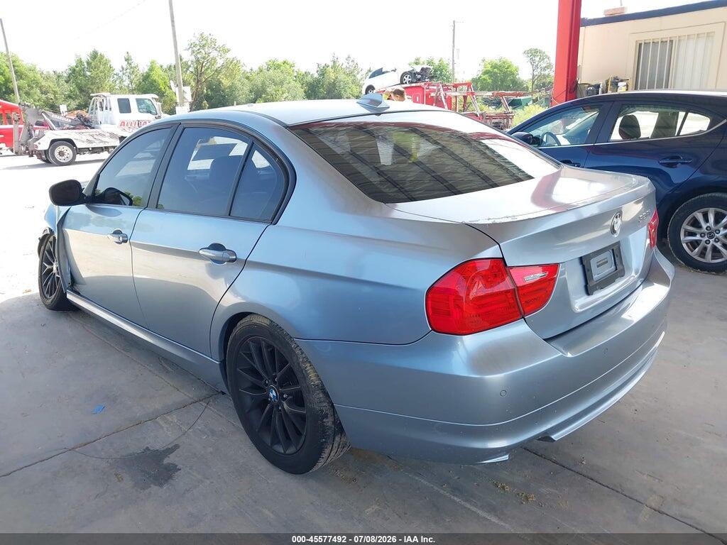 WBAPH7C58BE675217 2011 BMW 328I photo no. 3