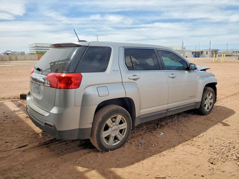 2015 GMC TERRAIN SLE — Фото 3 из 13