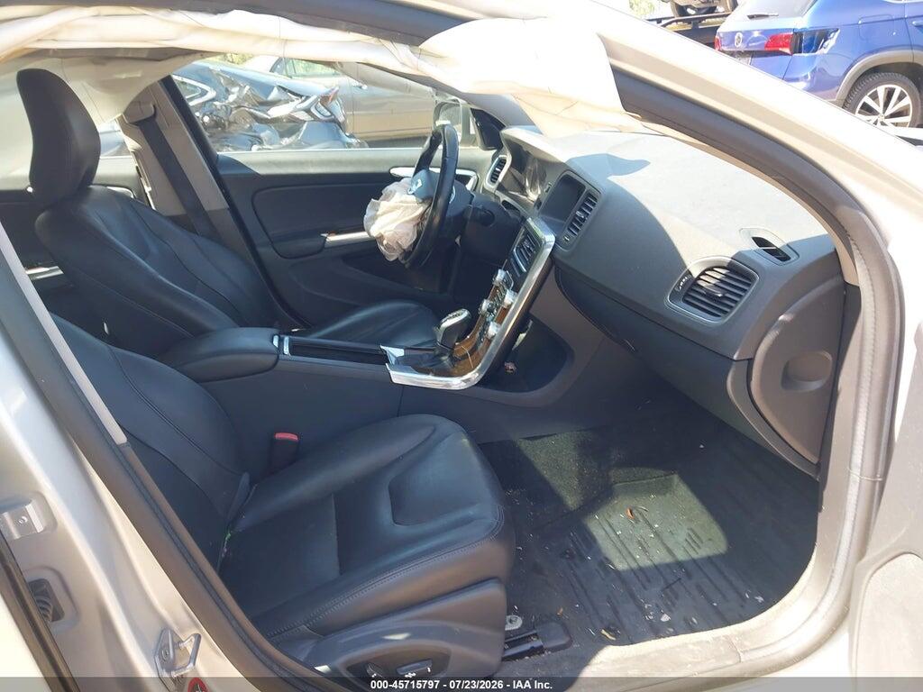 YV1612TK1G2395590 2016 VOLVO S60 photo no. 5