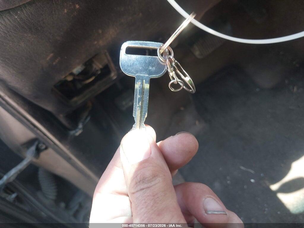 5TBBT4819YS019989 2000 TOYOTA TUNDRA photo no. 11