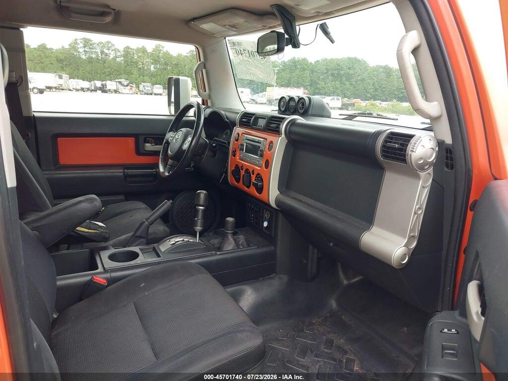 JTEBU4BF2DK151594 2013 TOYOTA FJ CRUISER photo no. 5
