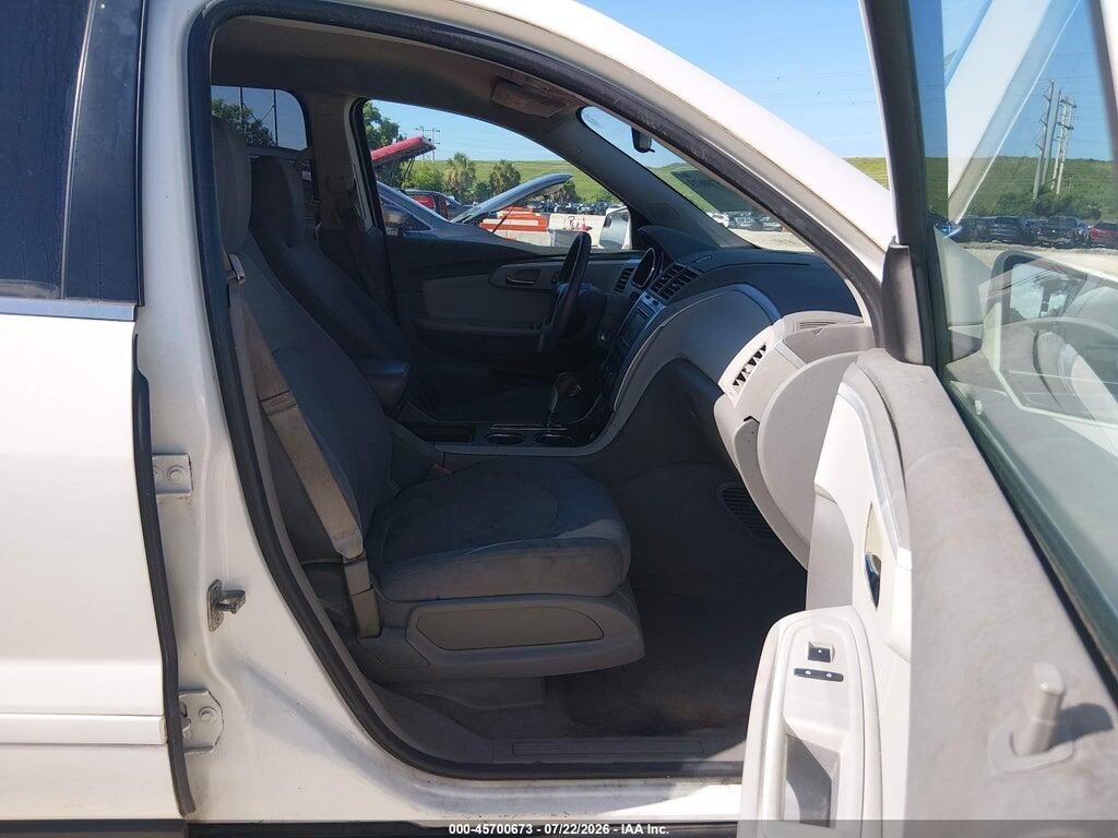1GNKRGED1BJ333458 2011 CHEVROLET TRAVERSE photo no. 5