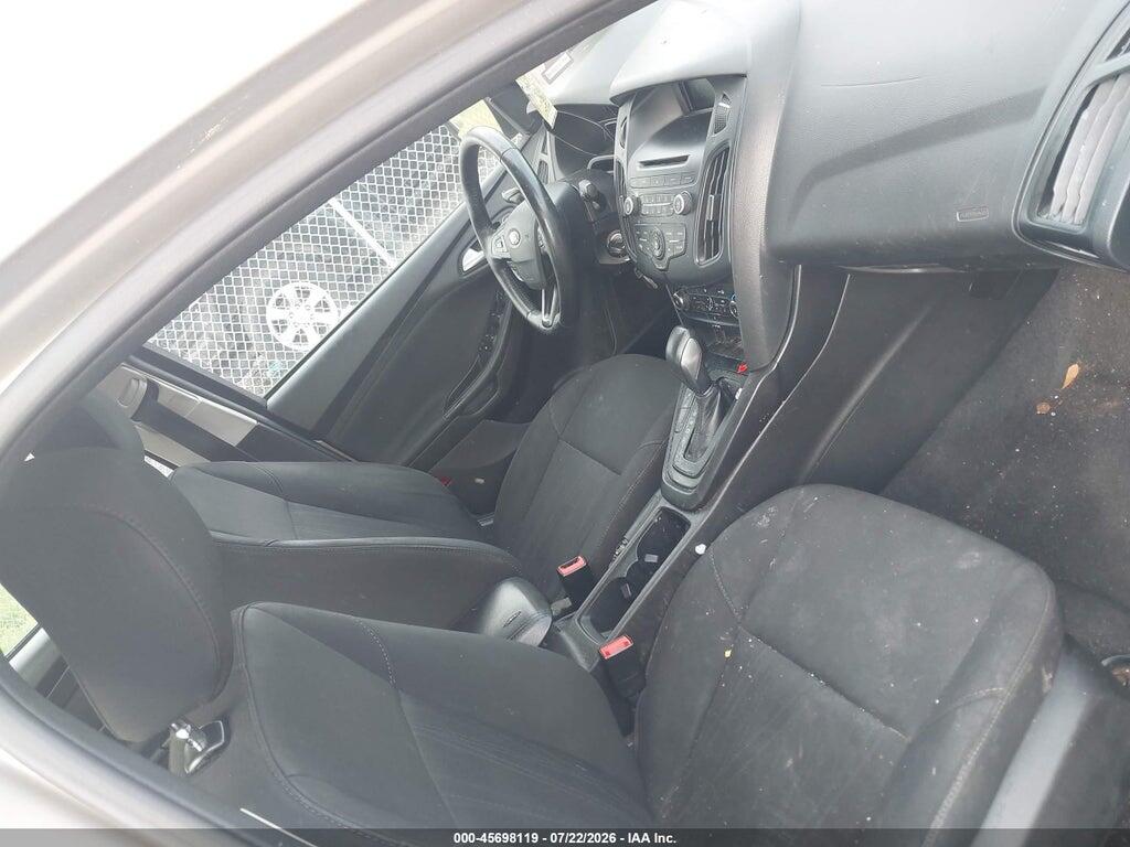 1FADP3F2XHL294112 2017 FORD FOCUS photo no. 5