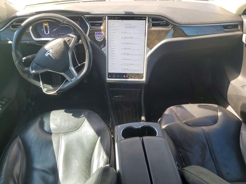 2014 TESLA MODEL S — Фото 8 из 12