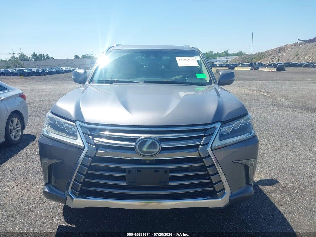 2017 LEXUS LX 570 — Фото 12 из 16