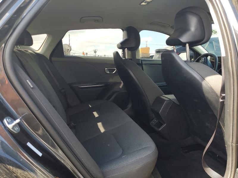 2025 KIA K4 LXS — Фото 10 из 12