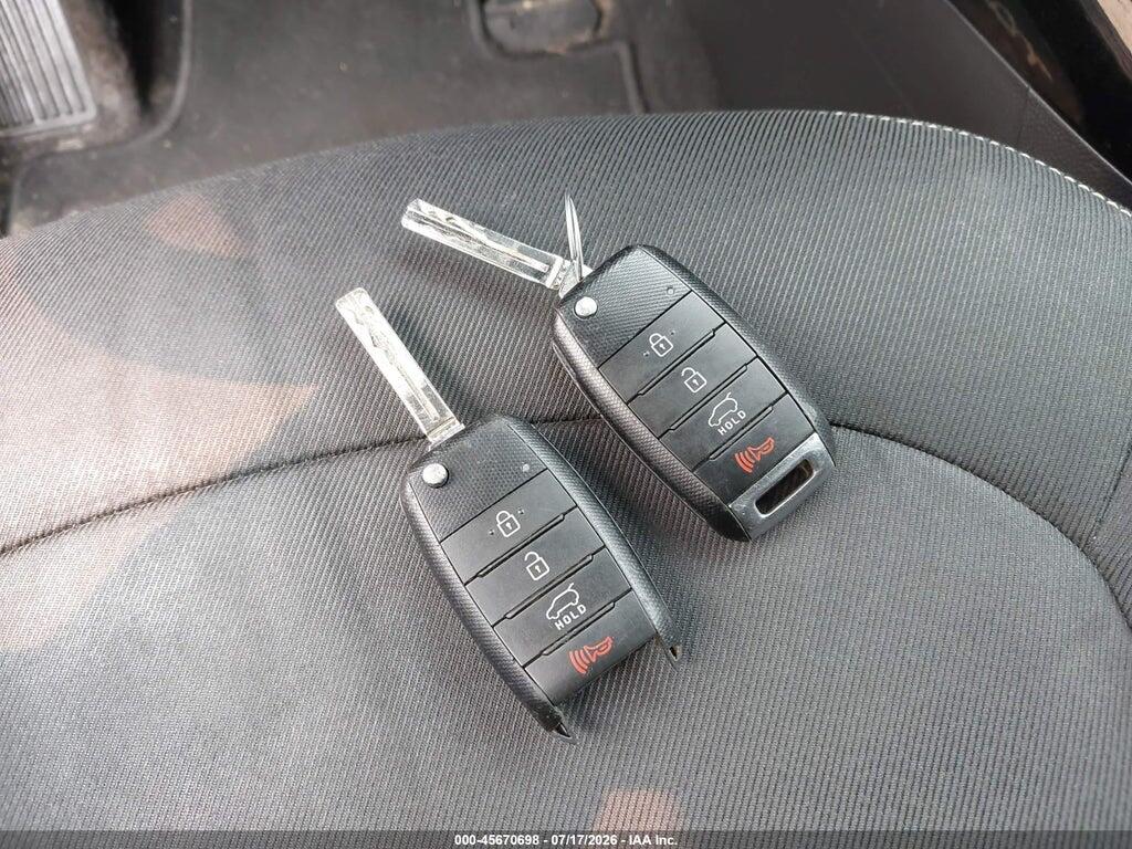 KNDJP3A56G7279855 2016 KIA SOUL photo no. 11