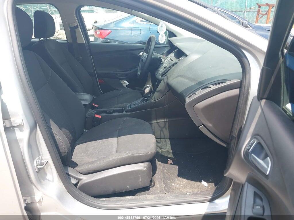 1FADP3K27GL371023 2016 FORD FOCUS photo no. 5