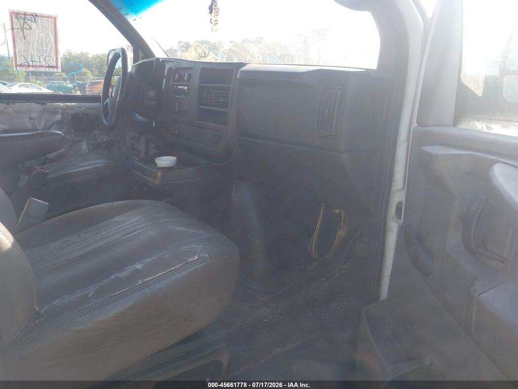 1GCWGGCA2C1100778 2012 CHEVROLET EXPRESS 2500 photo no. 5