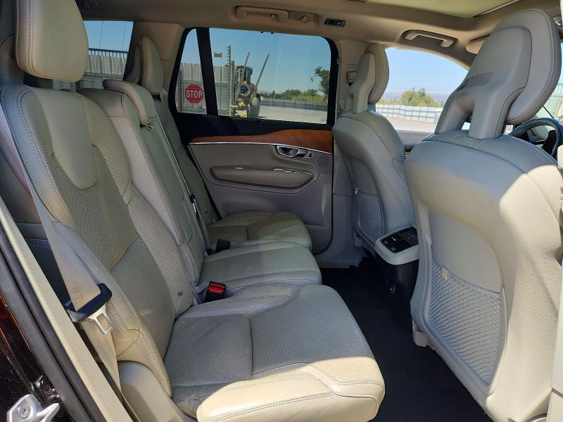 2018 VOLVO XC90 T6 — Фото 11 из 13