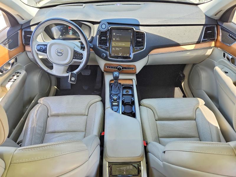 2018 VOLVO XC90 T6 — Фото 8 из 13