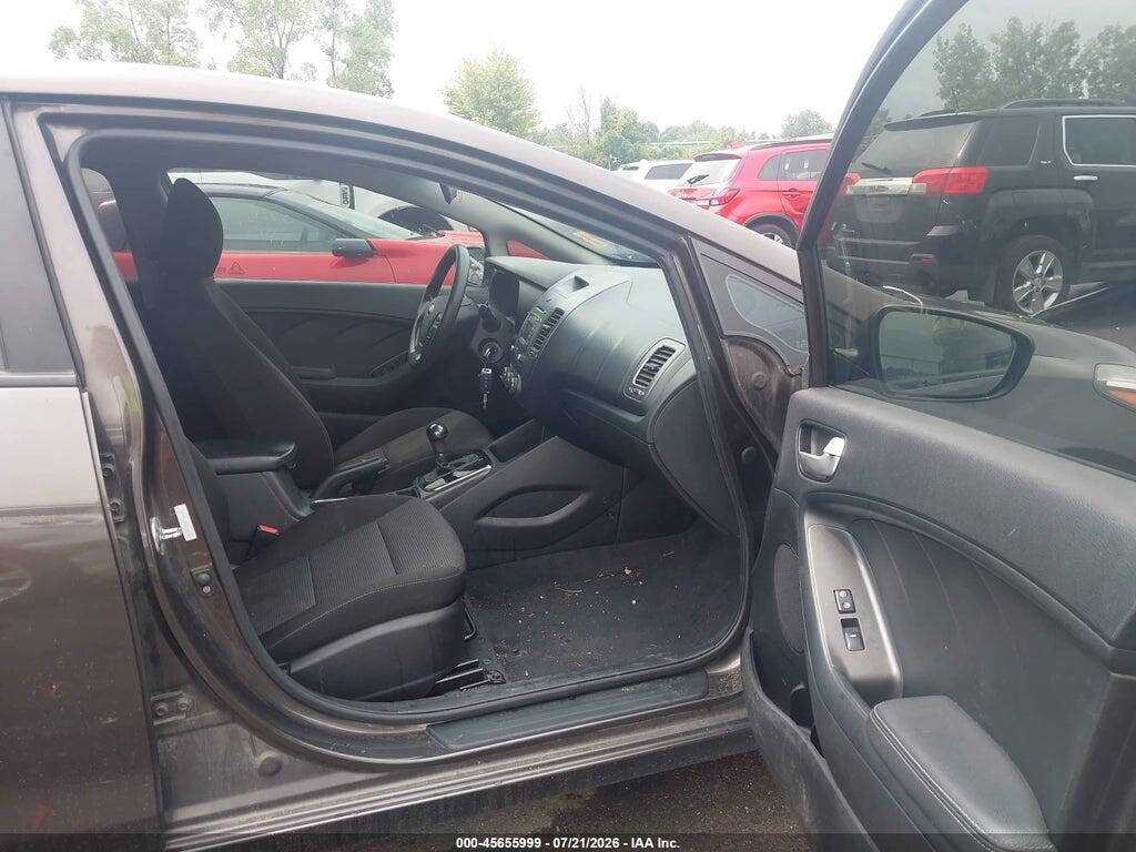 3KPFK4A77HE160743 2017 KIA FORTE photo no. 5