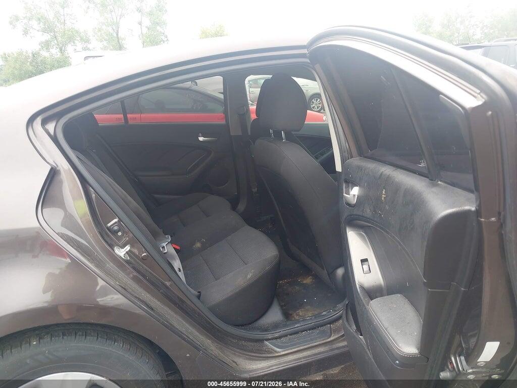 3KPFK4A77HE160743 2017 KIA FORTE photo no. 8