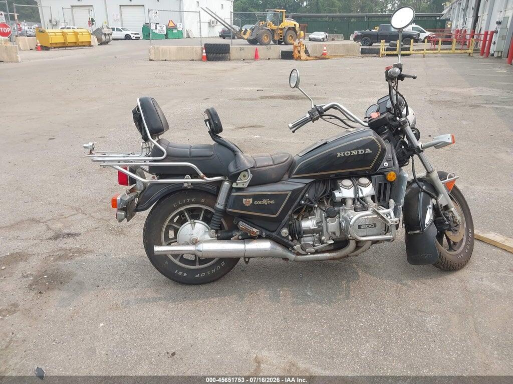 1HFSC1404EA000946 1984 HONDA GL1200 photo no. 12