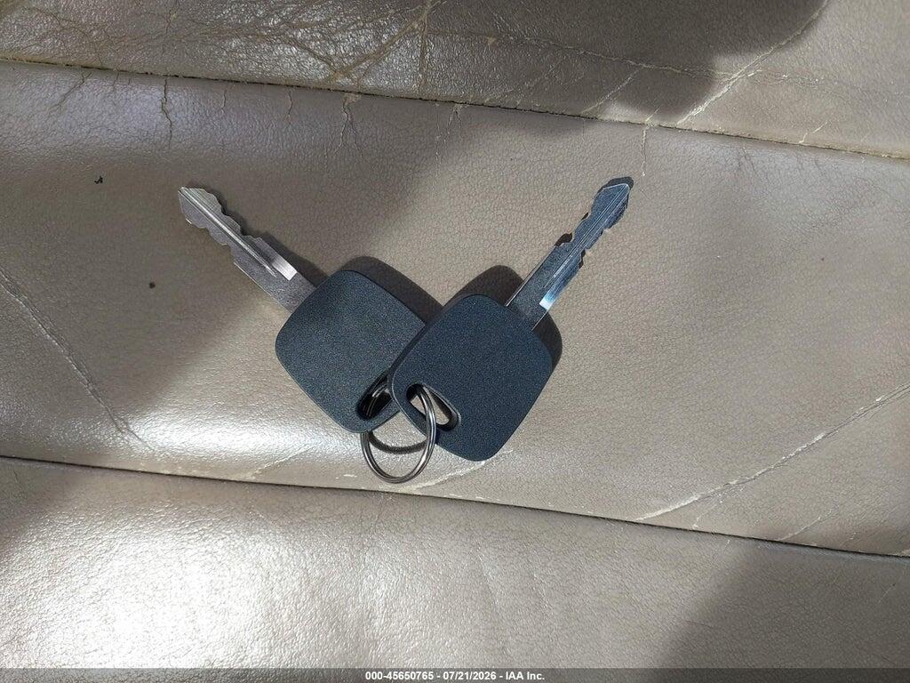 1LNHM81W11Y733634 2001 LINCOLN TOWN CAR photo no. 11