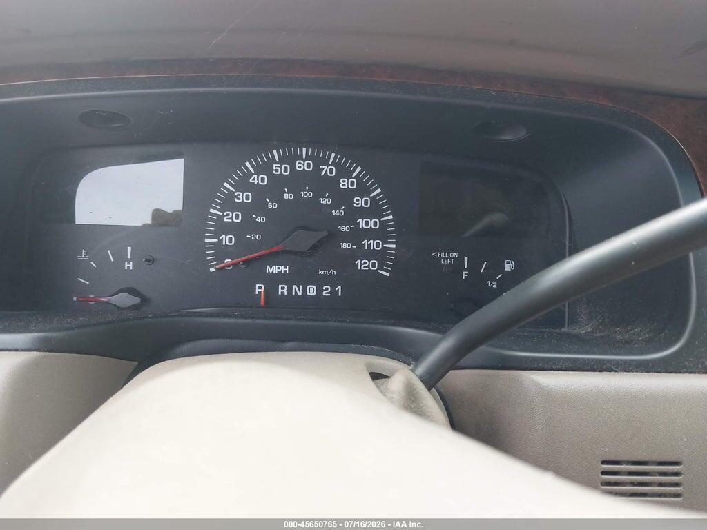 1LNHM81W11Y733634 2001 LINCOLN TOWN CAR photo no. 7