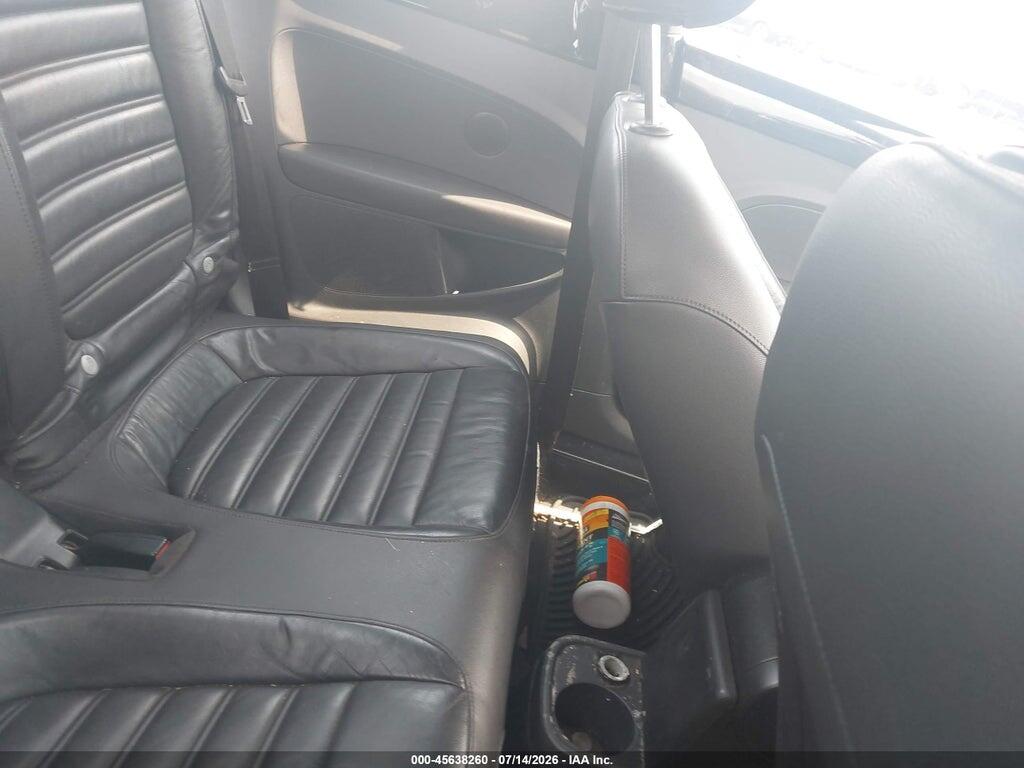 3VWVA7AT0CM665998 2012 VOLKSWAGEN BEETLE photo no. 8