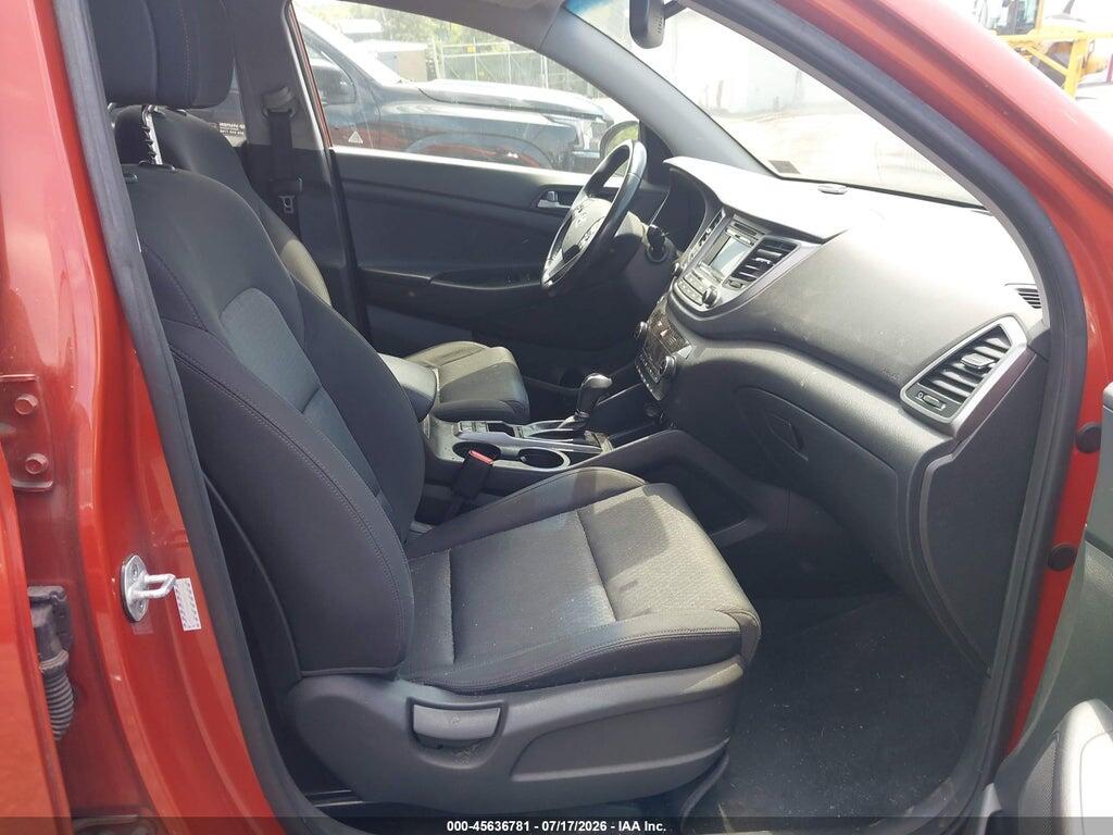 KM8J3CA24HU557345 2017 HYUNDAI TUCSON photo no. 5
