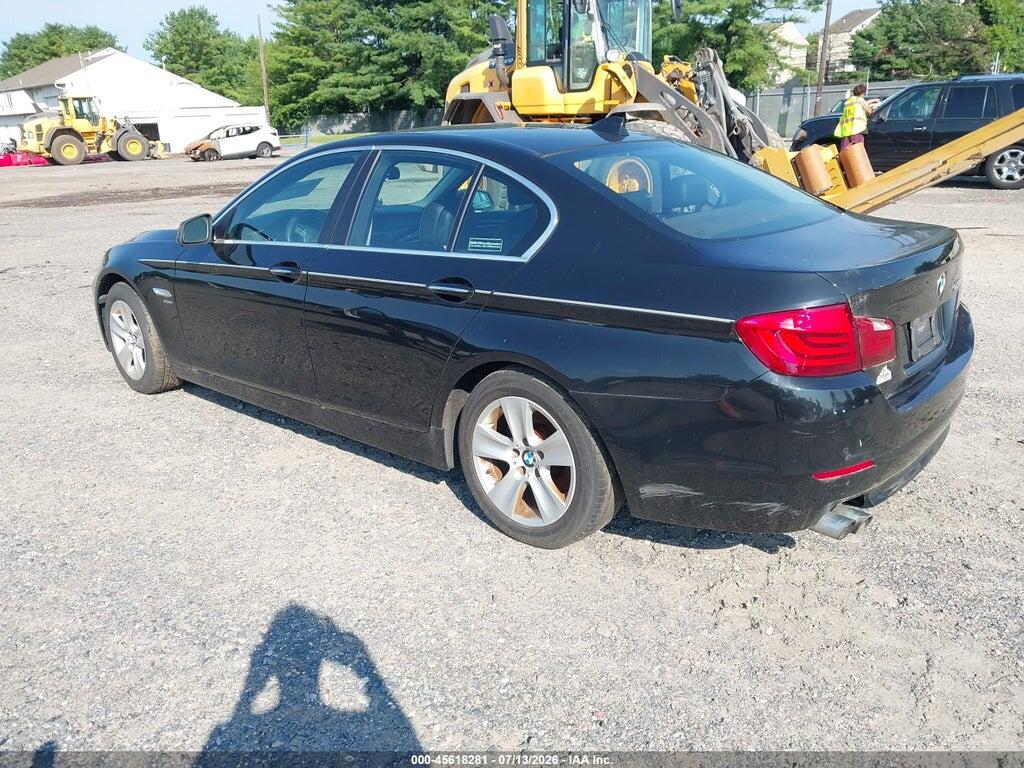 WBAXH5C59CDW11697 2012 BMW 528I photo no. 3