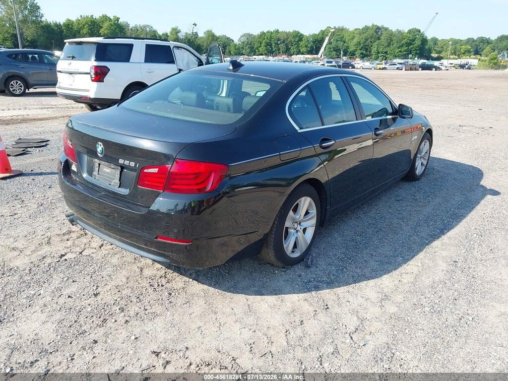 WBAXH5C59CDW11697 2012 BMW 528I photo no. 4