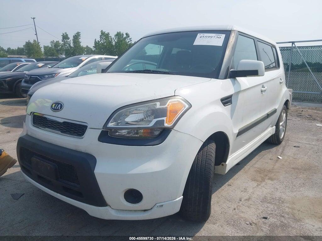 KNDJT2A29B7297352 2011 KIA SOUL photo no. 2