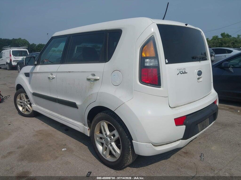 KNDJT2A29B7297352 2011 KIA SOUL photo no. 3