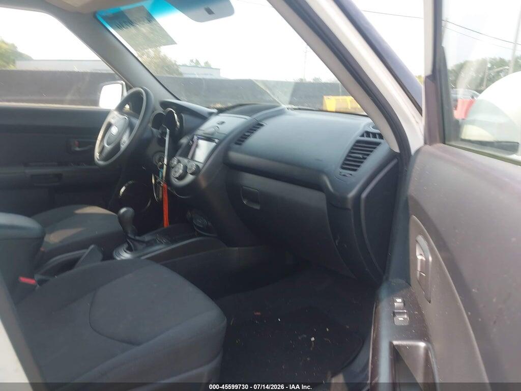 KNDJT2A29B7297352 2011 KIA SOUL photo no. 5