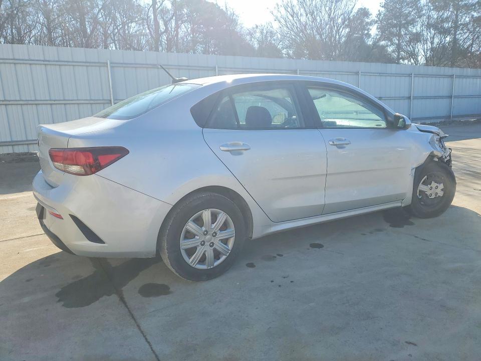3KPA24AD1ME412478 2021 KIA RIO photo no. 3