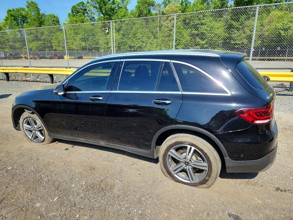 2021 MERCEDES-BENZ GLC 300 4MATIC — Фото 2 из 13
