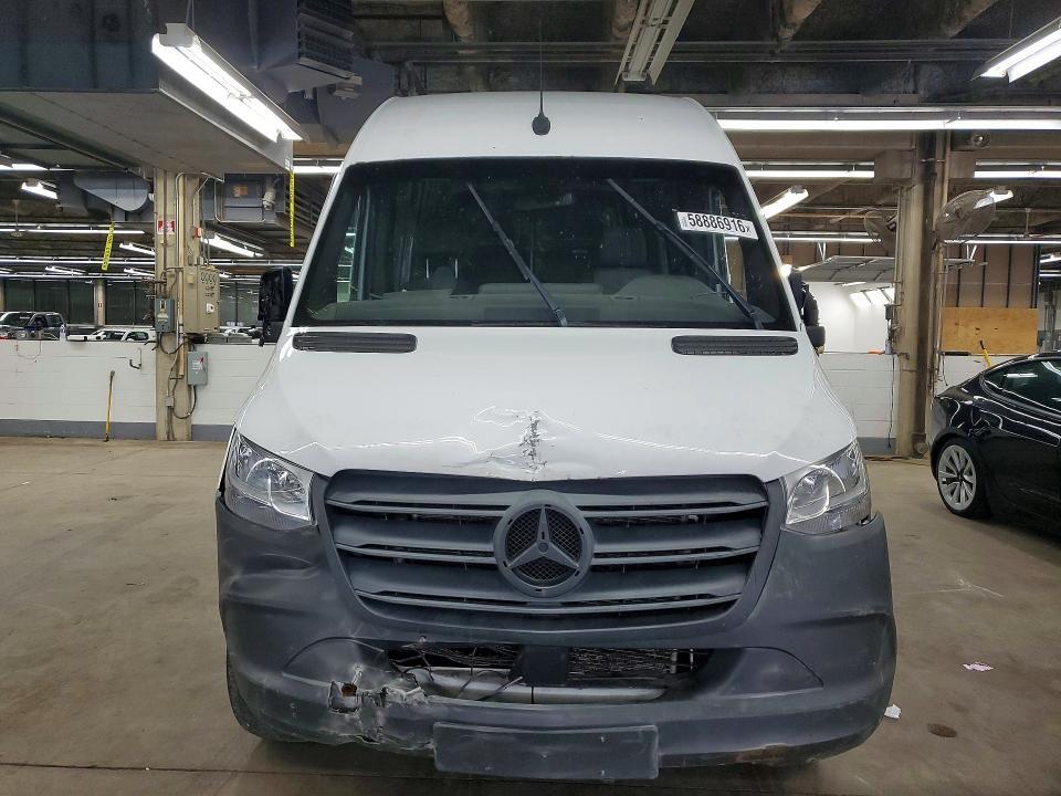 2021 MERCEDES-BENZ SPRINTER 2500 — Фото 5 из 13