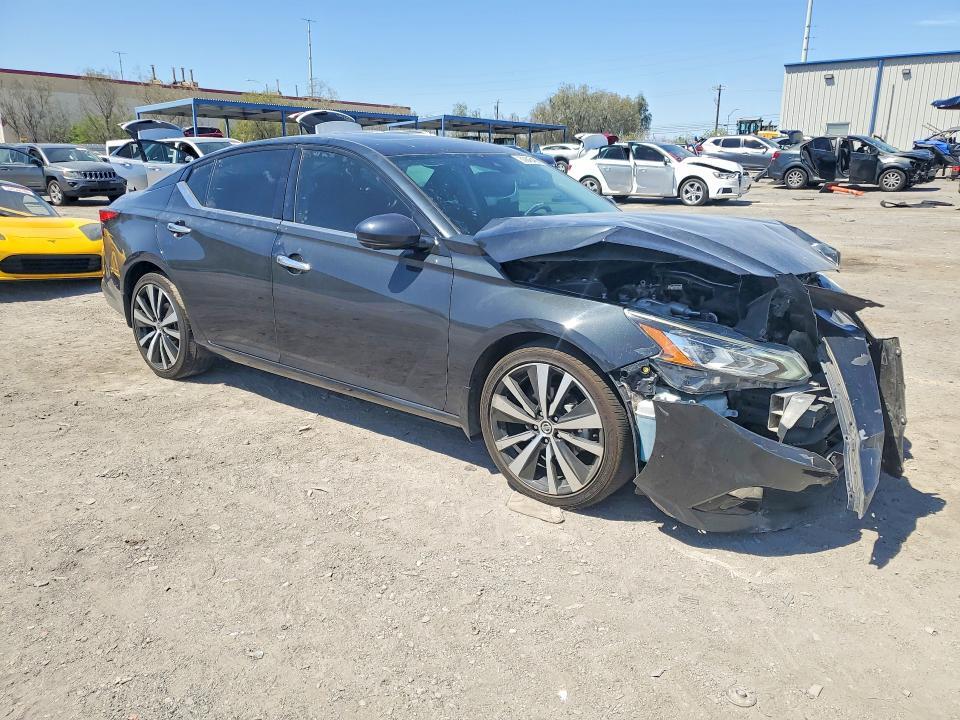 2021 NISSAN ALTIMA PLATINUM — Фото 4 из 12