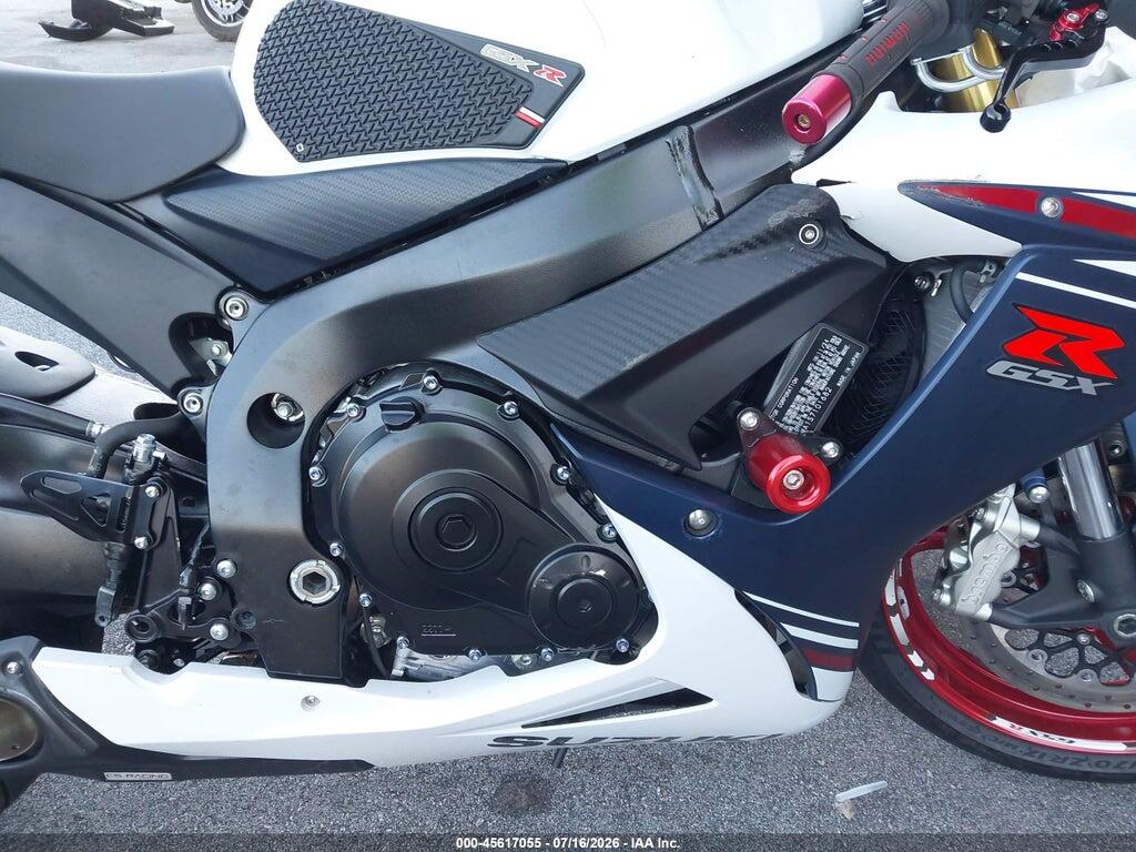 JS1GR7MA1S7101682 2025 SUZUKI GSX-R750 photo no. 8
