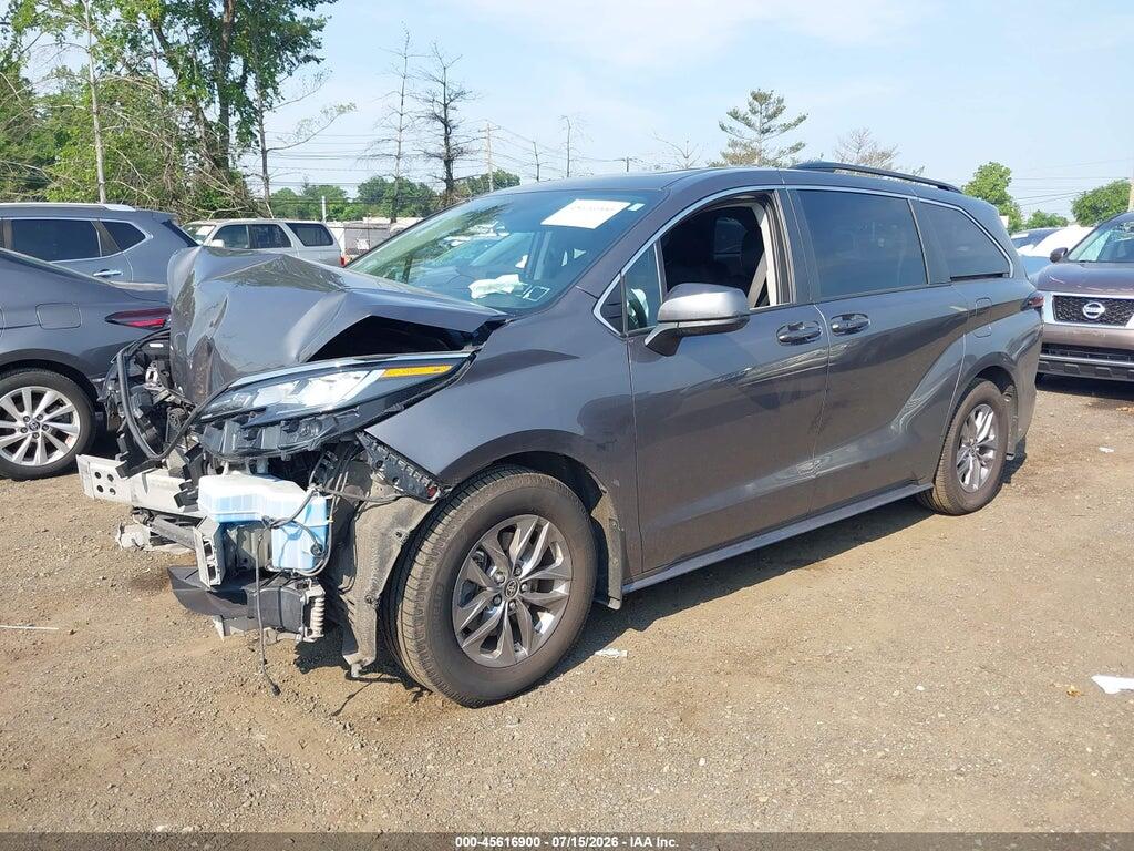 5TDBSKFC3PS078991 2023 TOYOTA SIENNA photo no. 2