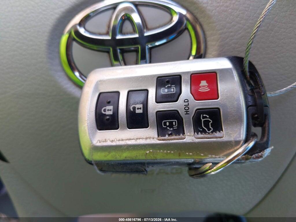 5TDYK3DC7CS237444 2012 TOYOTA SIENNA photo no. 11