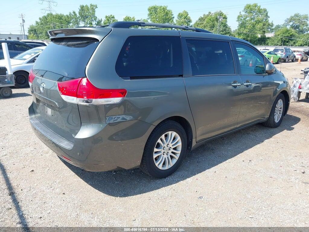 5TDYK3DC7CS237444 2012 TOYOTA SIENNA photo no. 4