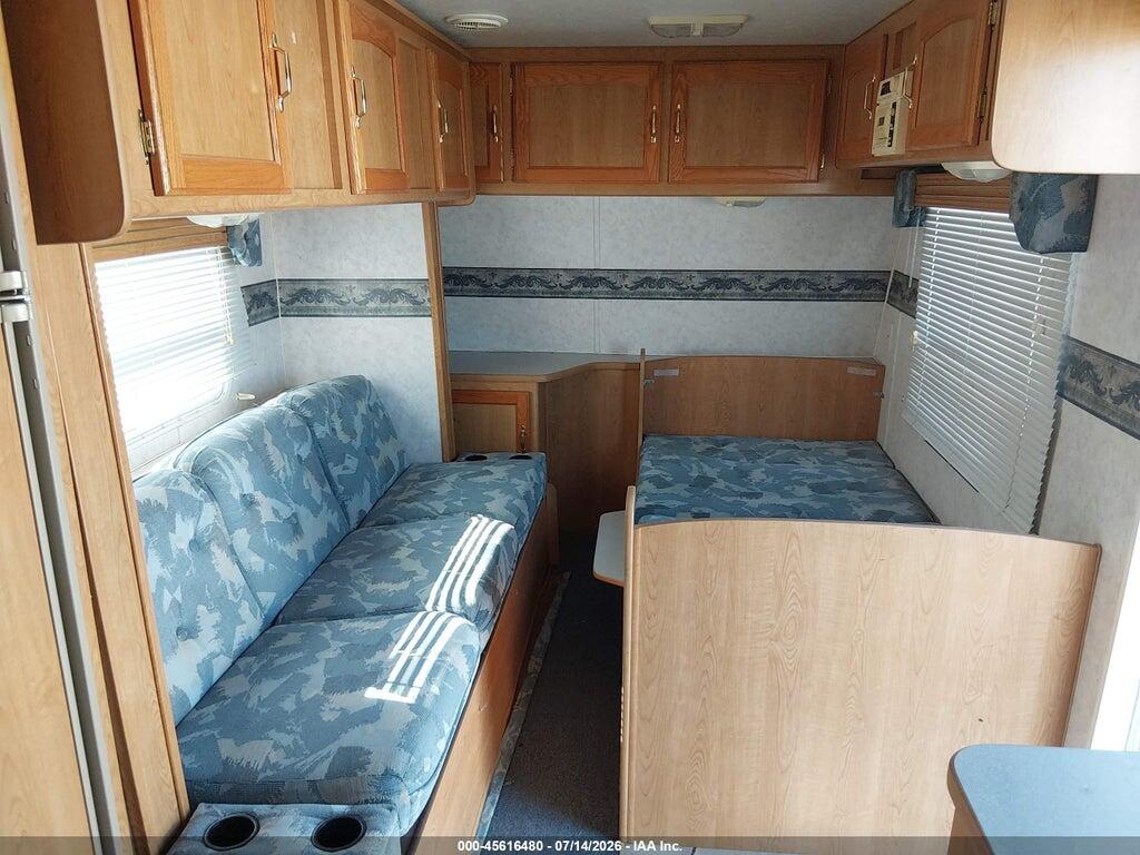 1SN200N201F002034 2001 NOMAD SCOUT photo no. 7
