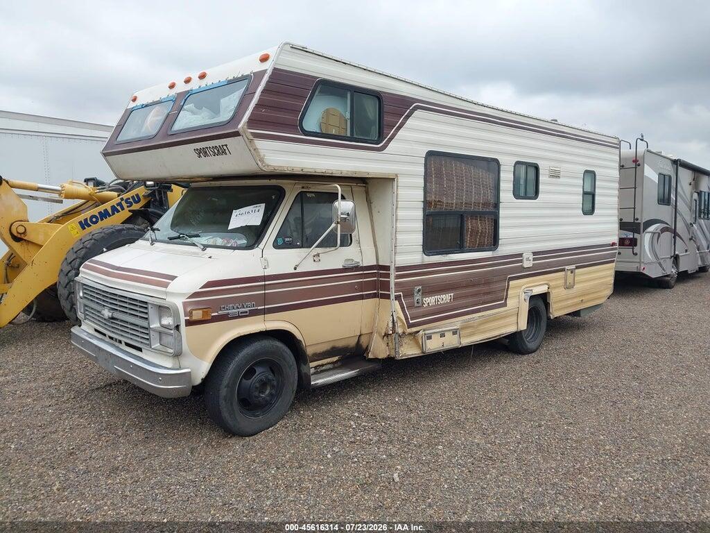 2GBJG31M4E4176793 1984 CHEVROLET G30 photo no. 2
