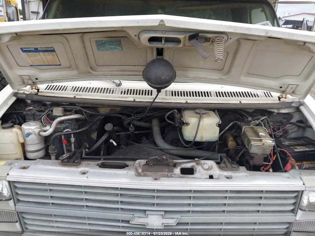 2GBJG31M4E4176793 1984 CHEVROLET G30 photo no. 9