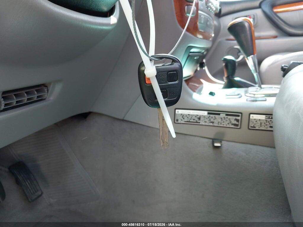 JTJHT00W474026938 2007 LEXUS LX 470 photo no. 11