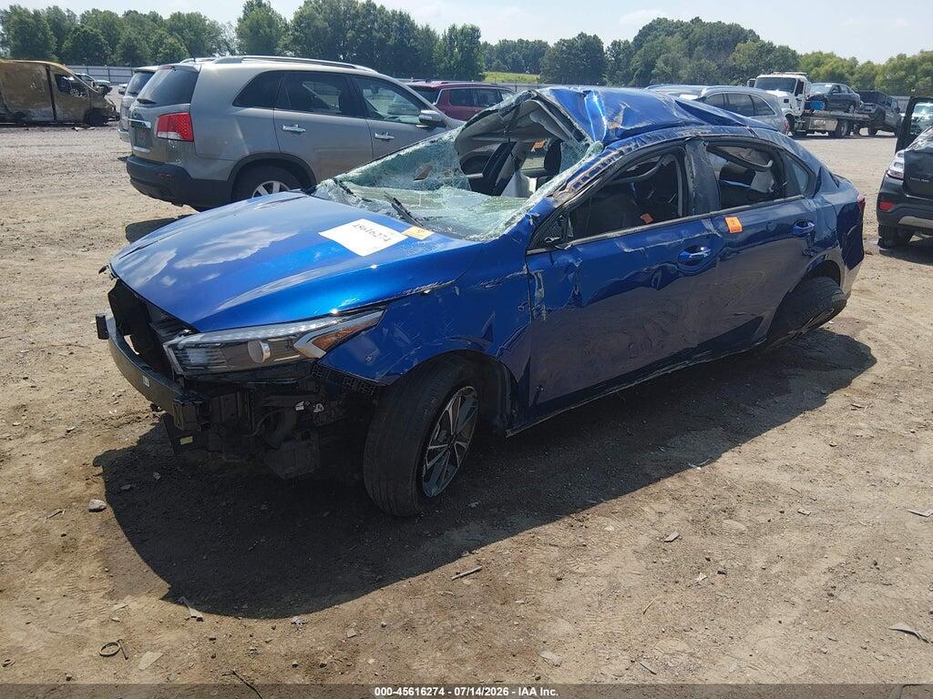 3KPF24AD8PE683032 2023 KIA FORTE photo no. 2