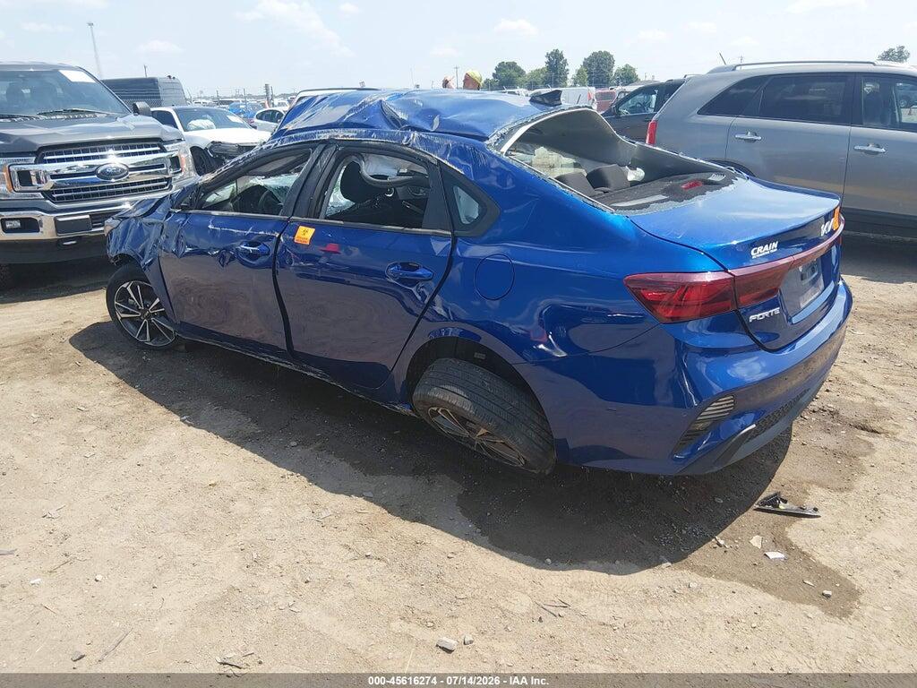3KPF24AD8PE683032 2023 KIA FORTE photo no. 3