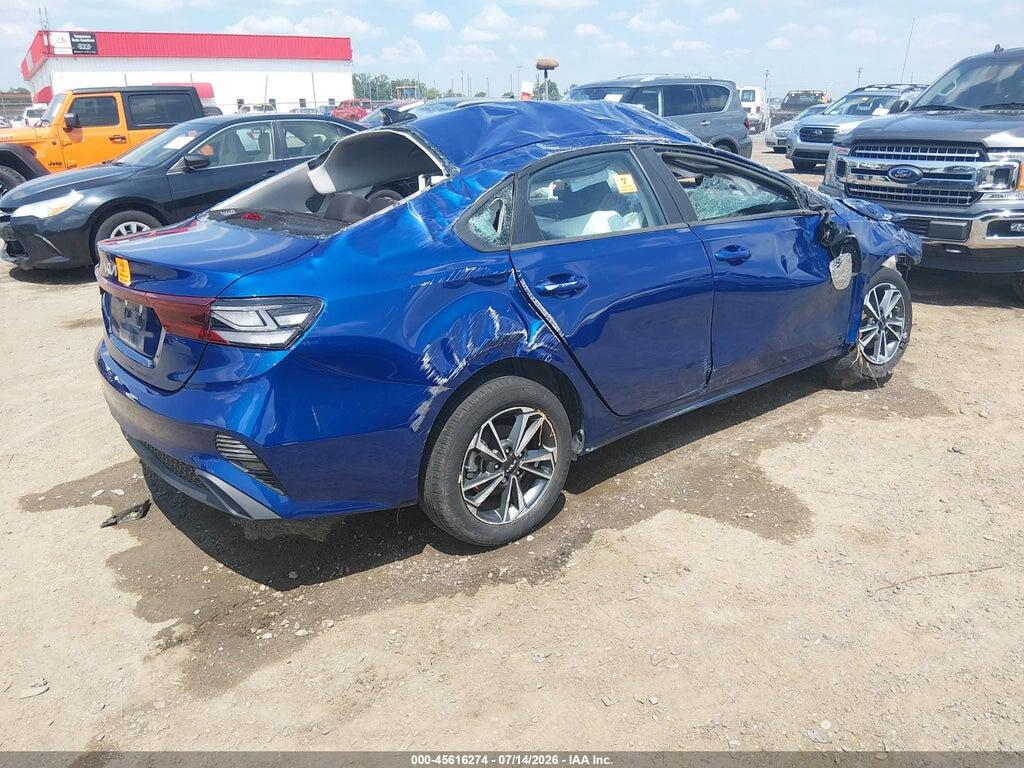 3KPF24AD8PE683032 2023 KIA FORTE photo no. 4