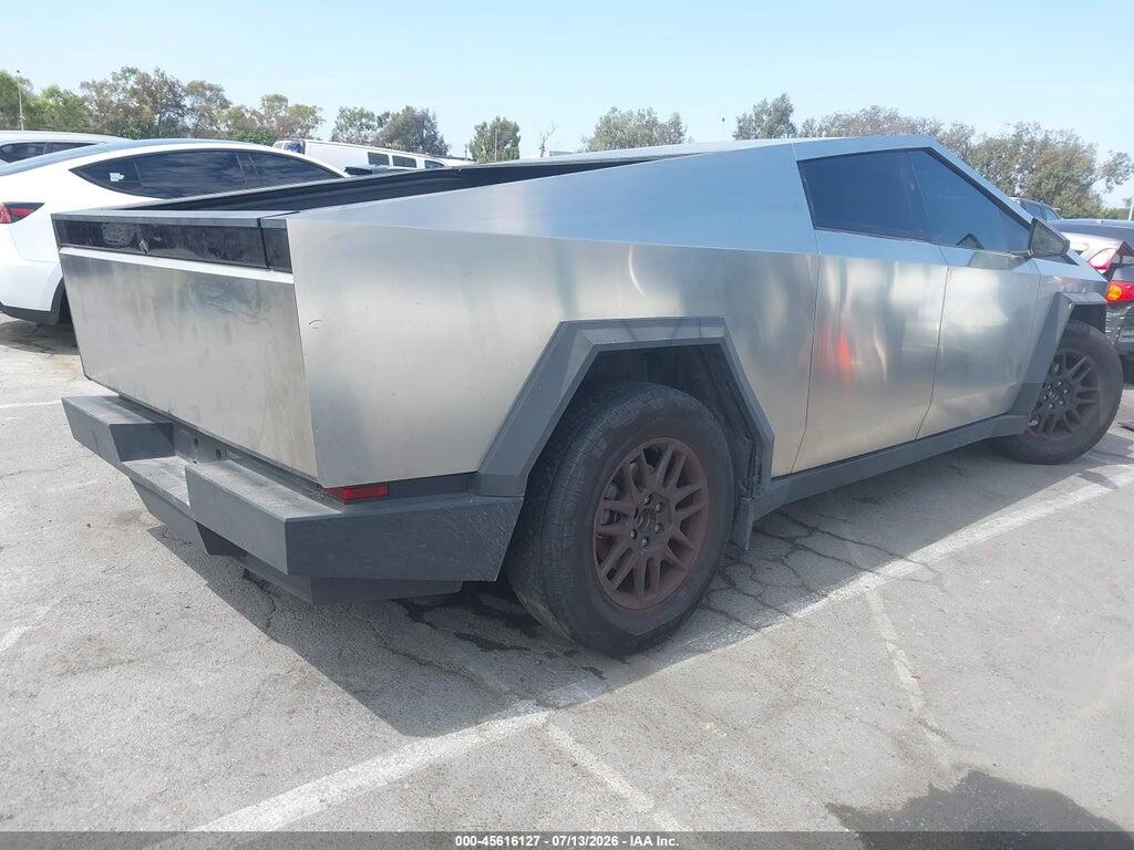 7G2CEHED3SA073449 2025 TESLA CYBERTRUCK photo no. 4