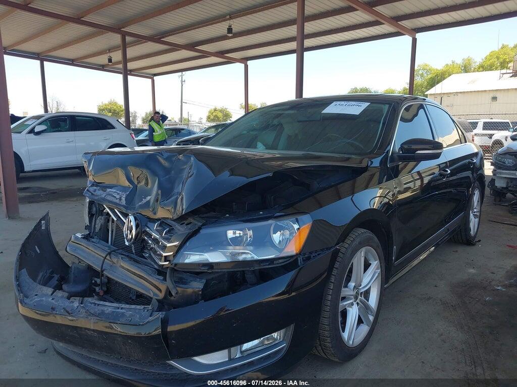 1VWCV7A35FC048842 2015 VOLKSWAGEN PASSAT photo no. 2